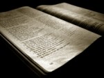 old-bible-1498763-1600x1200